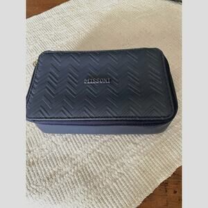 Missoni for Delta Travel Case Zip Organizer Navy Chevron Vanity Toiletry Case